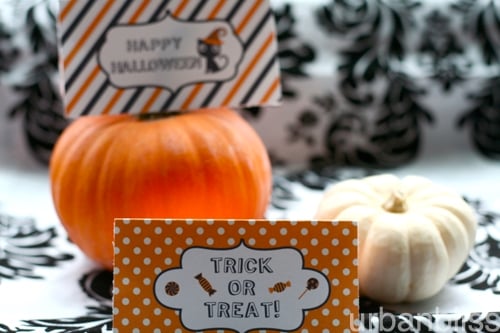 Halloween Favor Bag Labels Free Printable by Urban Bliss