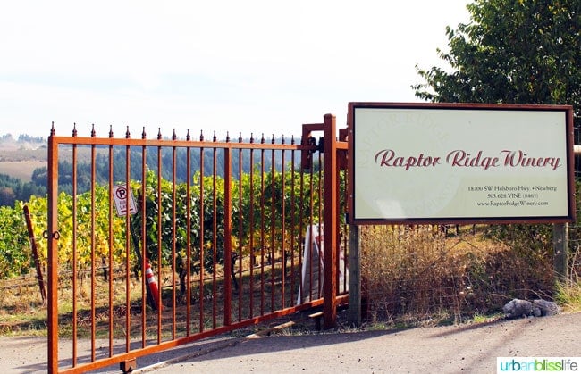 RaptorRidgeWineryGates