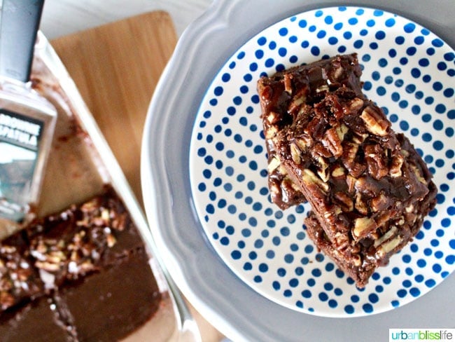 salted chocolate caramel bars #OXOGoodCookies, recipe on UrbanBlissLife.com