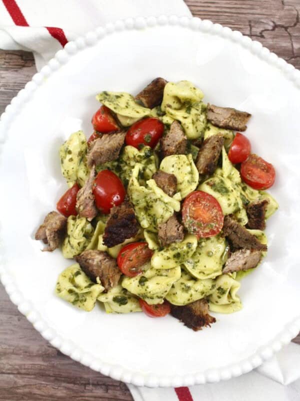 Easy and Delicious Steak Pesto Tortellini recipe on UrbanBlissLife.com