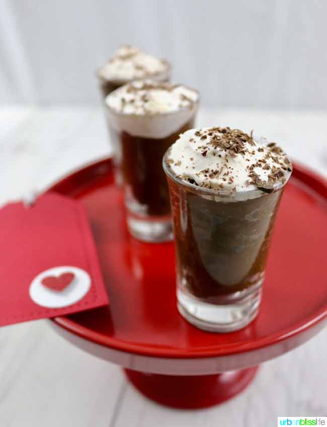 chocolate mousse in cups