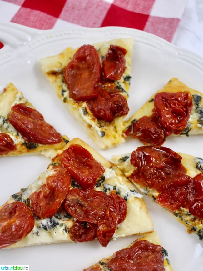 Tomato Cream Cheese Flatbread Pizza recipe on UrbanBlissLife.com