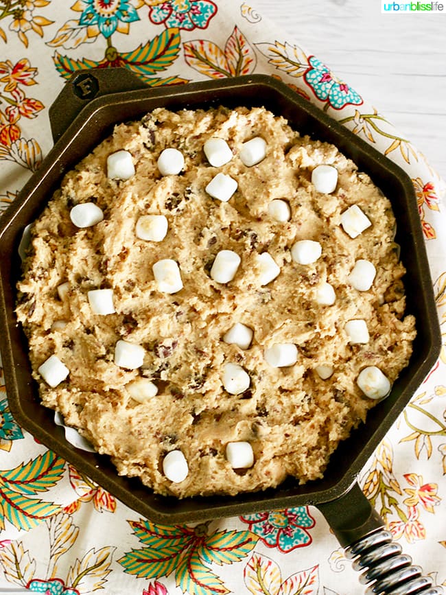 unbaked S'mores Pie in a skillet