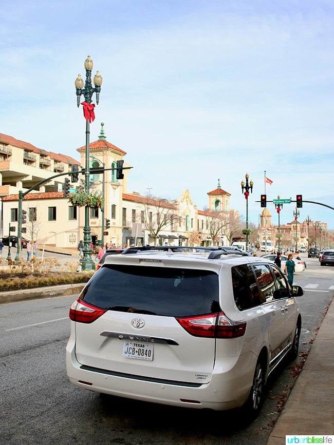 Holidays in the Heartland: test driving the Toyota Sienna in Kansas, on UrbanBlissLife.com