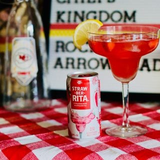 Strawberry Lemonade Margaritas - Tips for Making Your Homegating Party a Touchdown! Ideas and Recipes on UrbanBlissLife.com