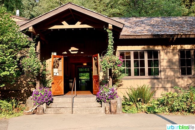 Silver Falls Lodge DIning Hall