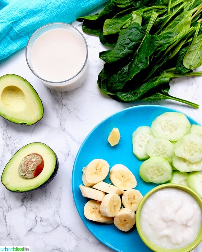 Avocado Green Smoothie ingredients