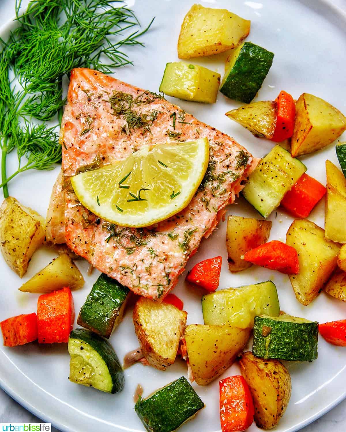 sheet pan salmon and vegetables.