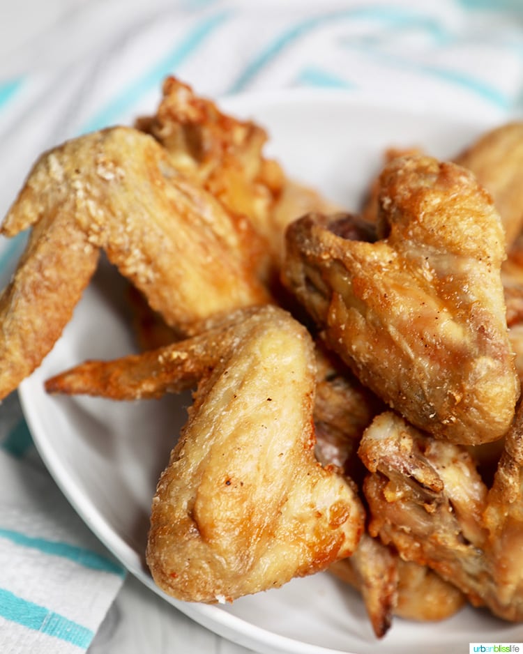 side shot of crispy air fryer chicken wings