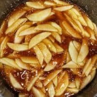 apple pie filling in pan