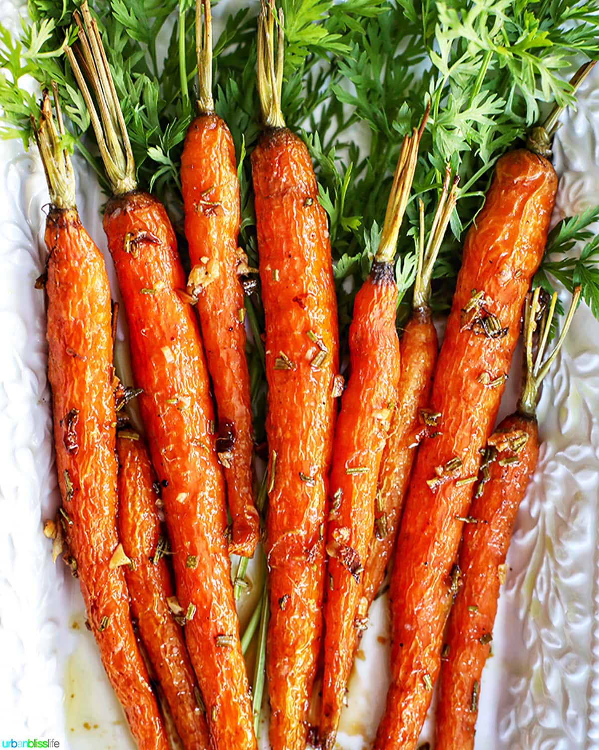 Garlic Rosemary Roasted Glazed Carrots