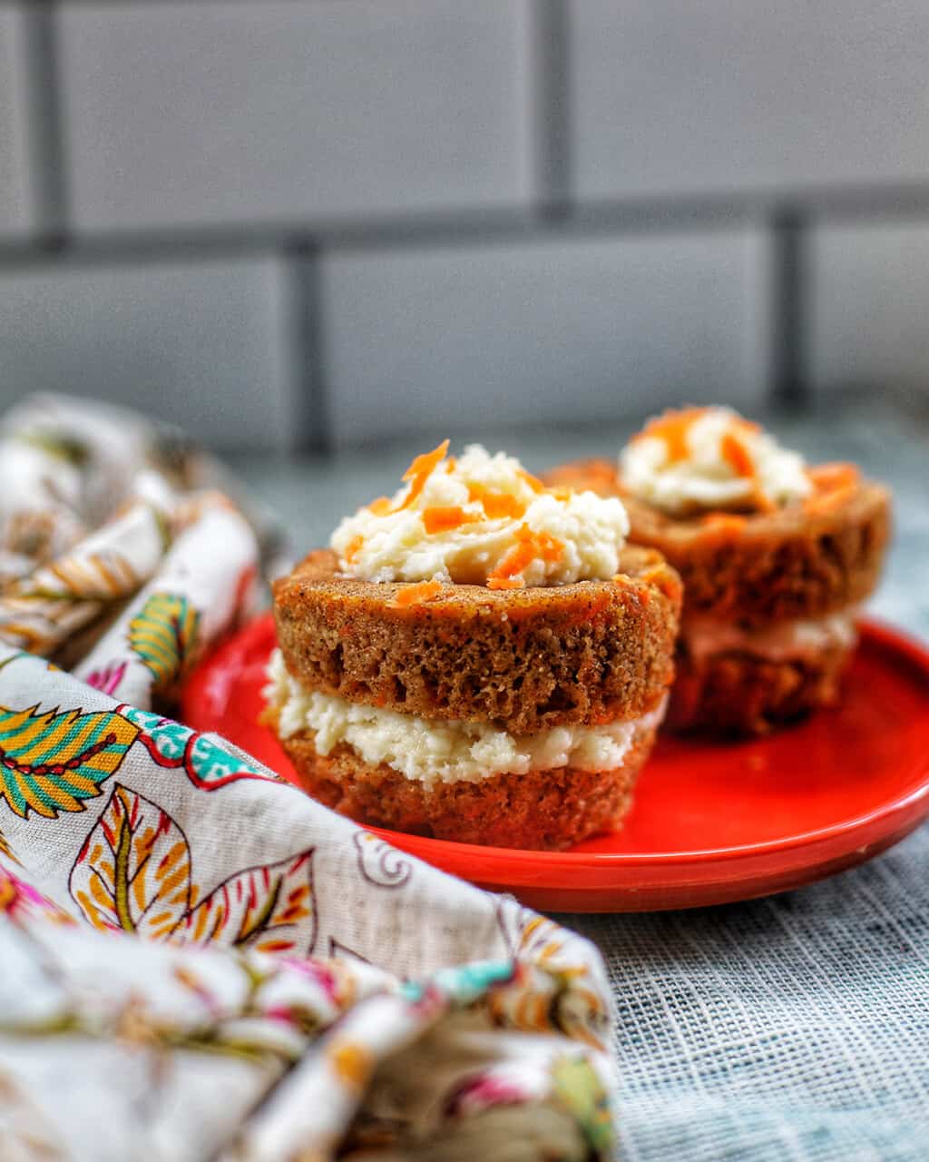 microwave carrot cakes with cream cheese frosting
