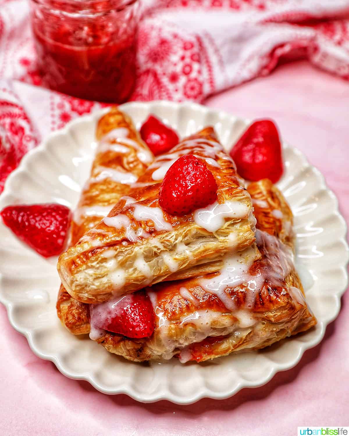 strawberry turnovers iced