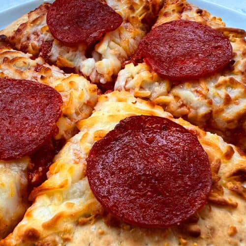 air fryer frozen pizza with pepperoni