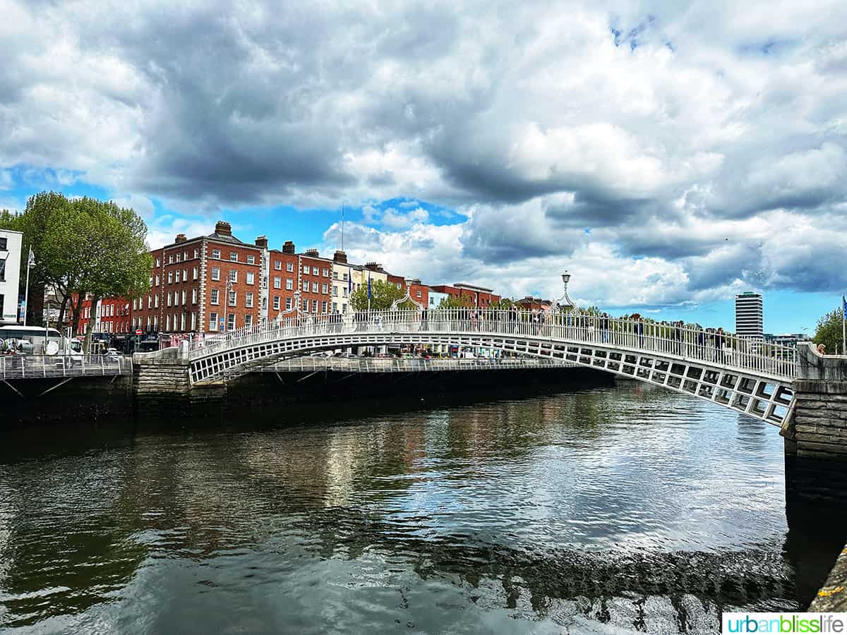 ha'penny bridge in dublin