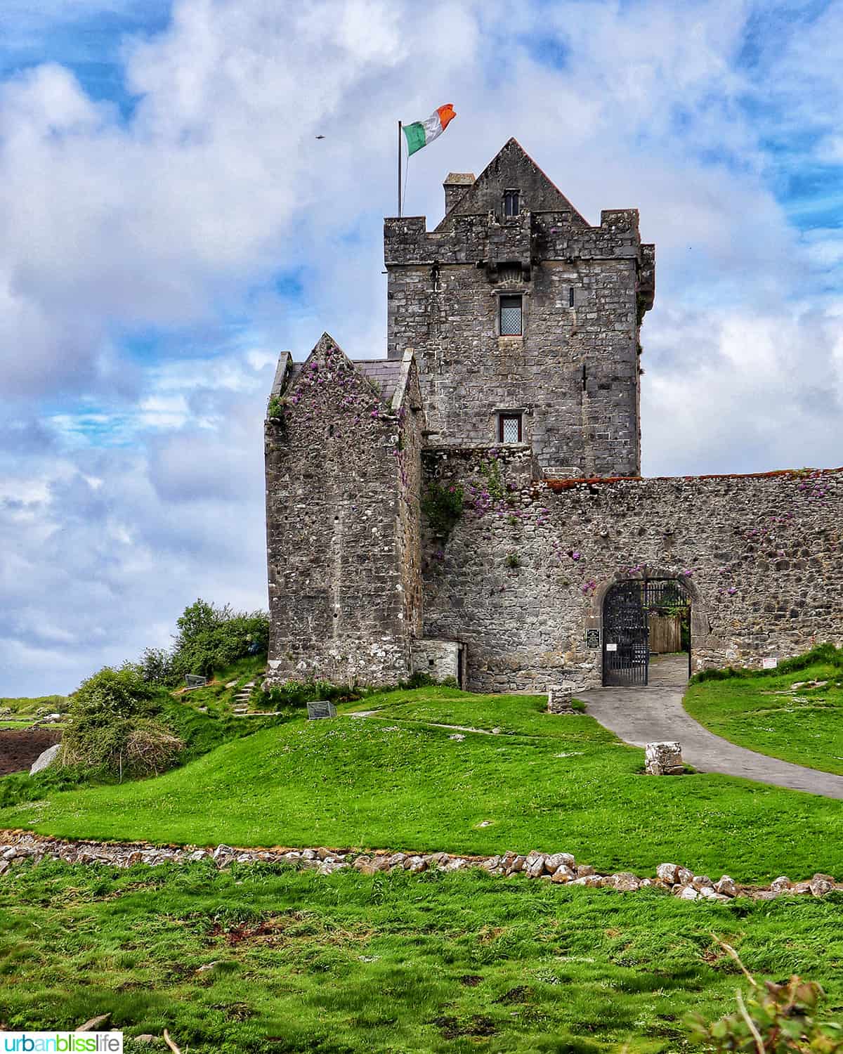 dunguaire castle ireland