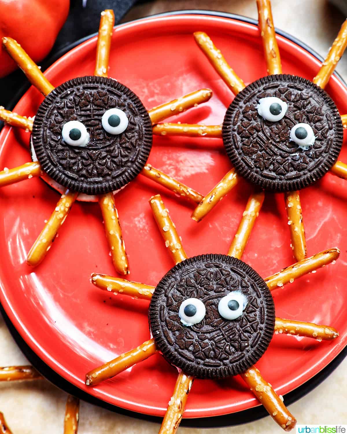 Easy DIY Halloween Crafts Using Googly Eyes - Urban Bliss Life