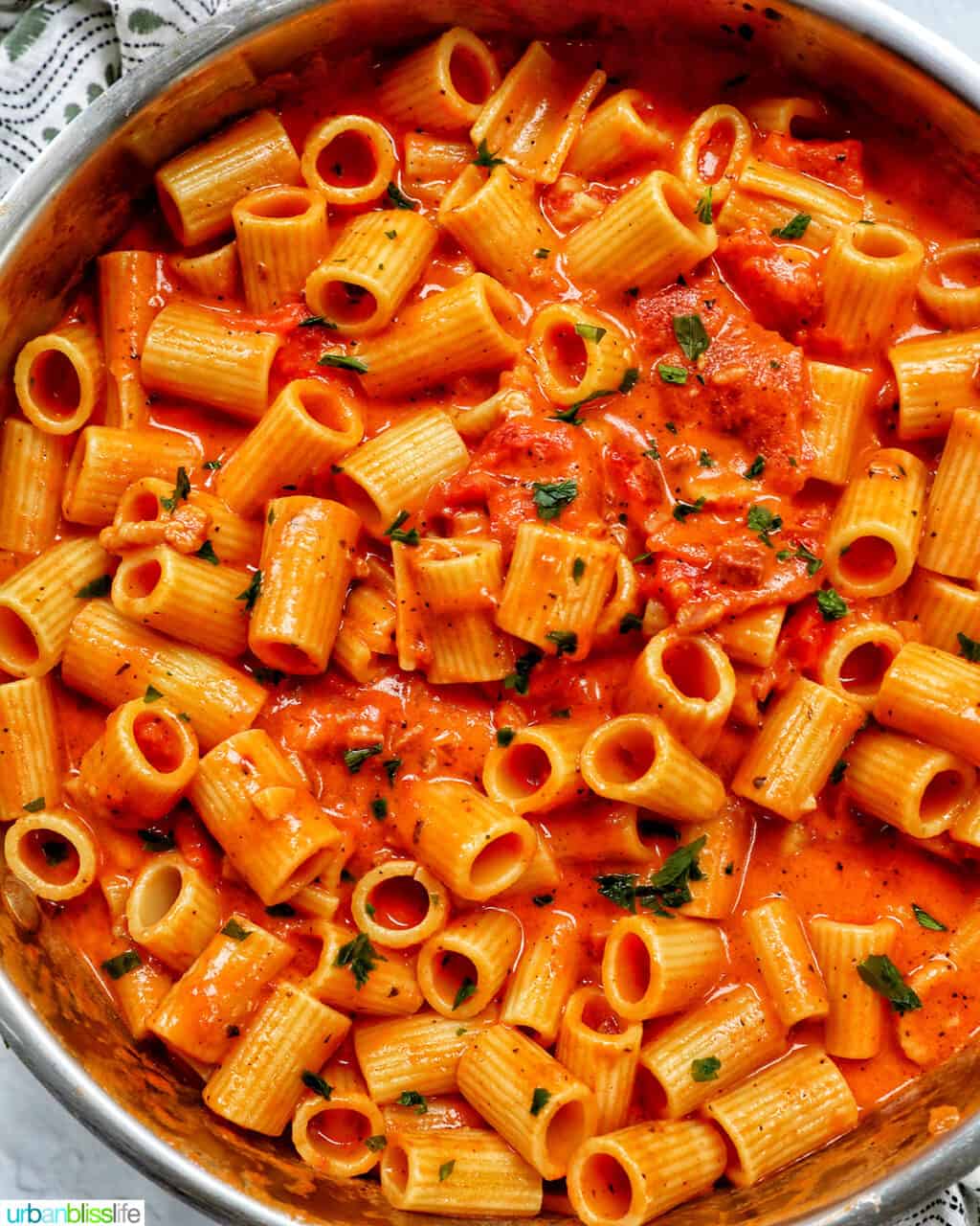 saucepan with rigatoni with vodka sauce.