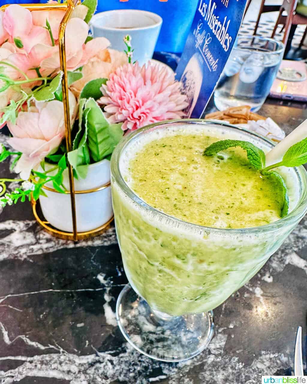 green smoothie at caffe concerto london