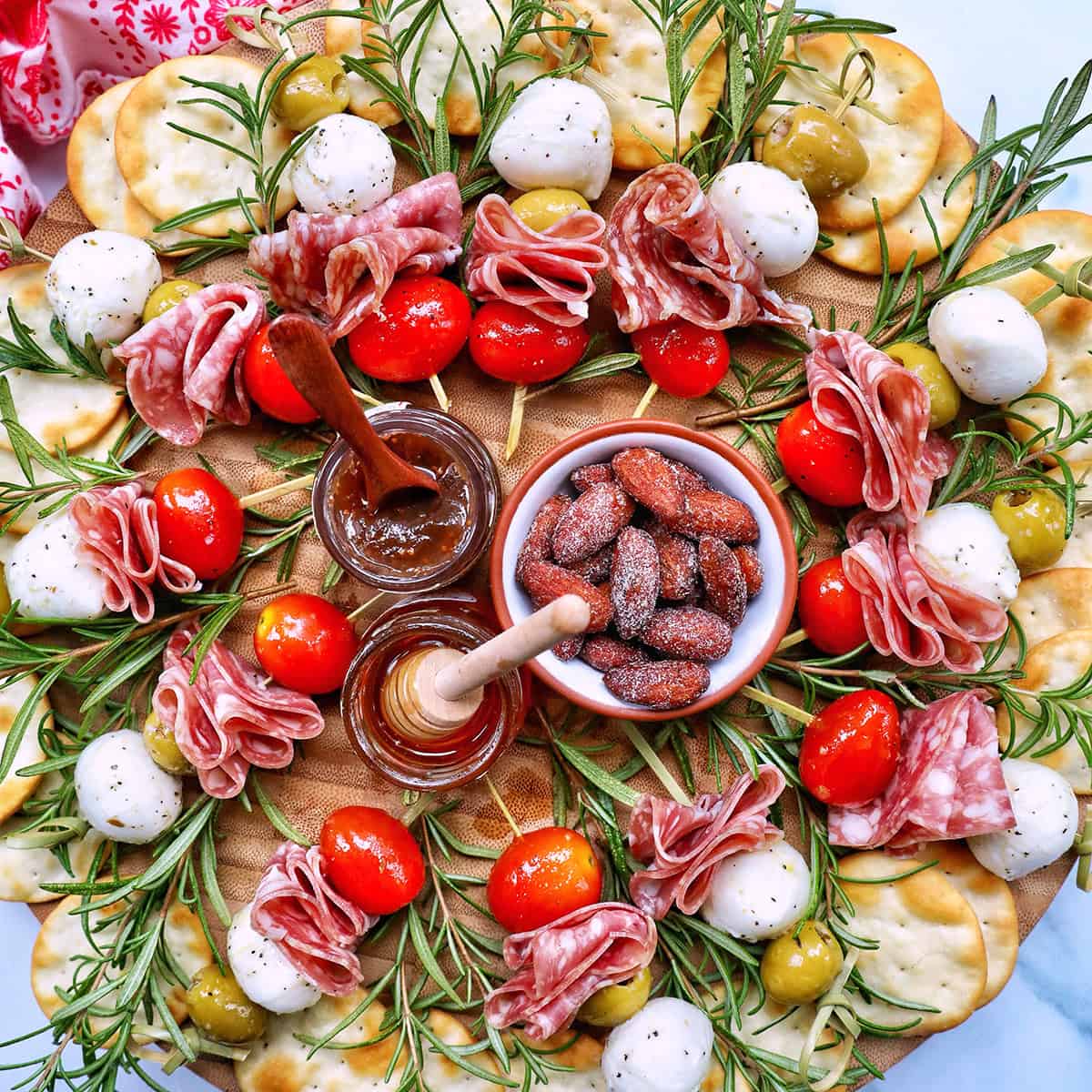 antipasto Christmas wreath appetizer.