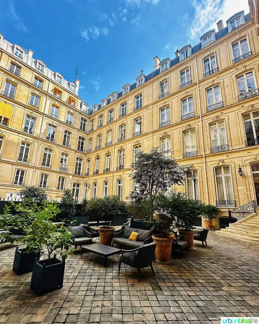 hotel alfred sommier courtyard