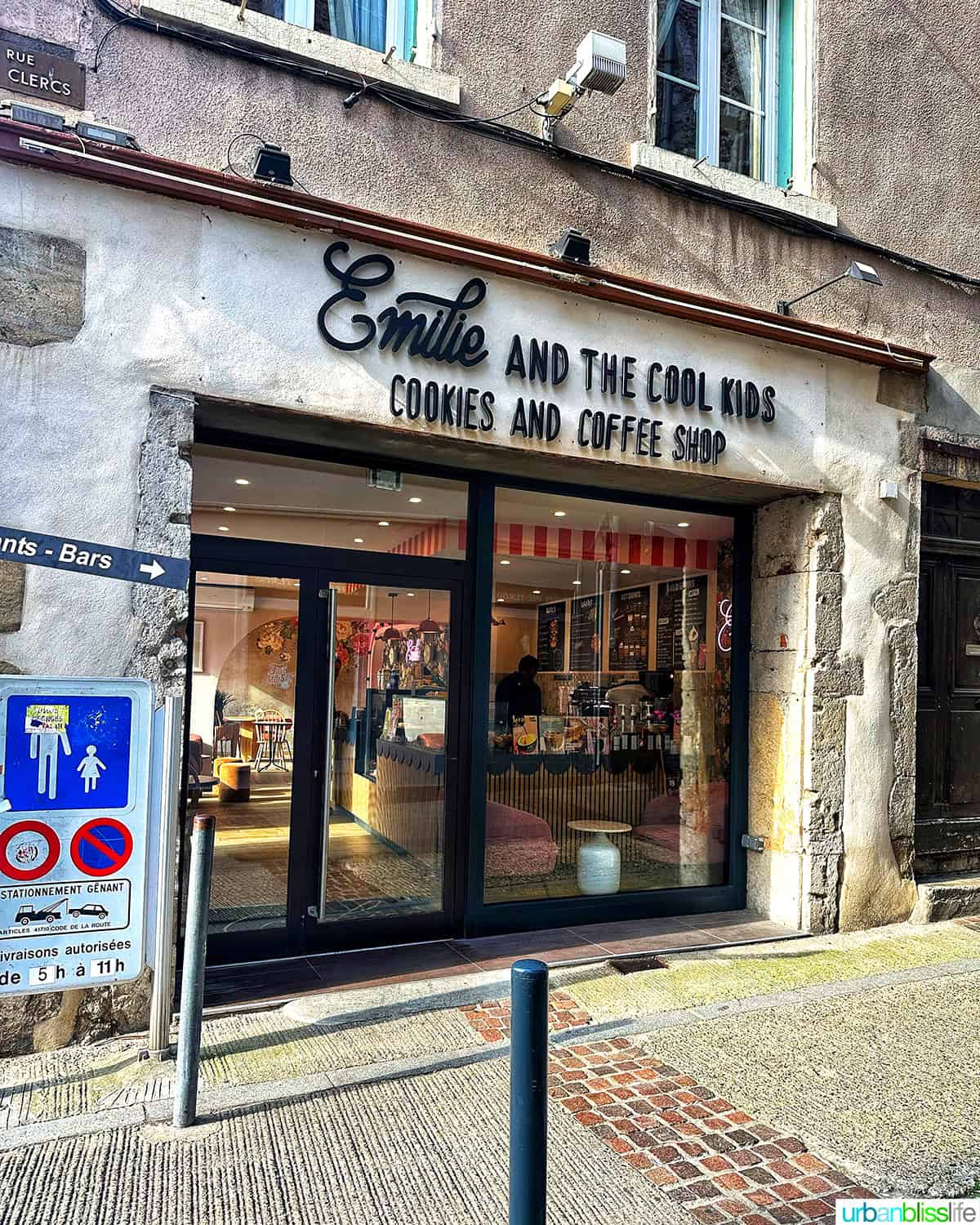 emilie and the cool kids cookie shop in vienne, france