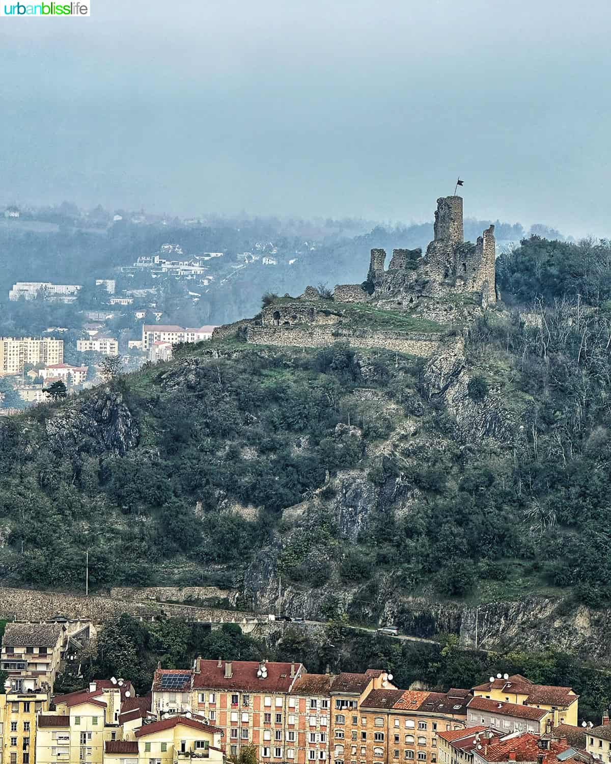 vienne city tour chateau de la batie.