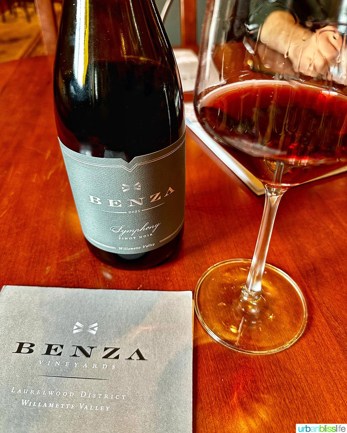 pinot noir at benza vineyards in oregon