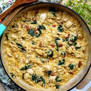 chicken and chorizo orzo in a pan.