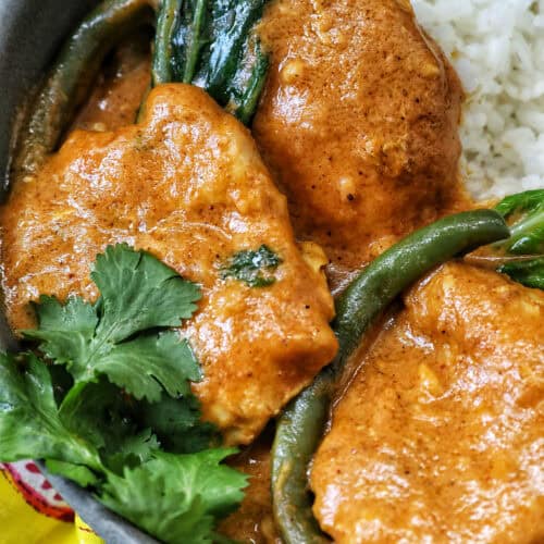 bowl of Filipino chicken kare kare.