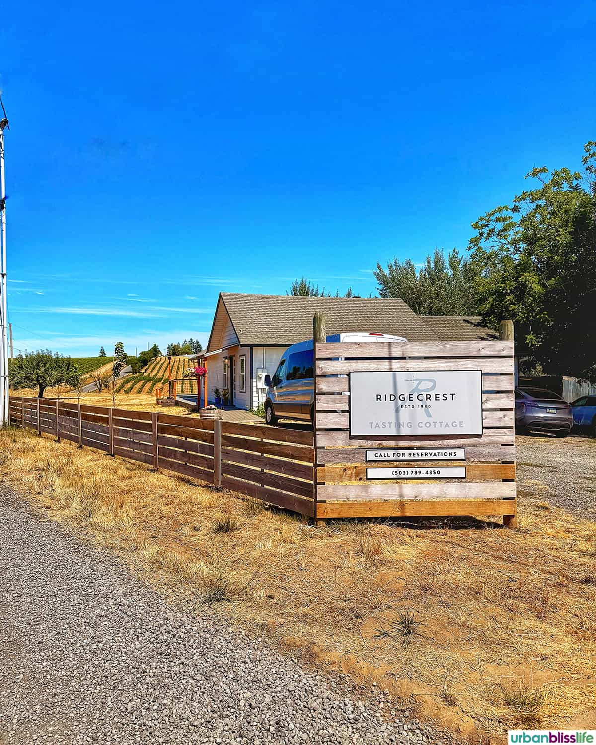Ridgecrest Winery sign and tasting cottage.