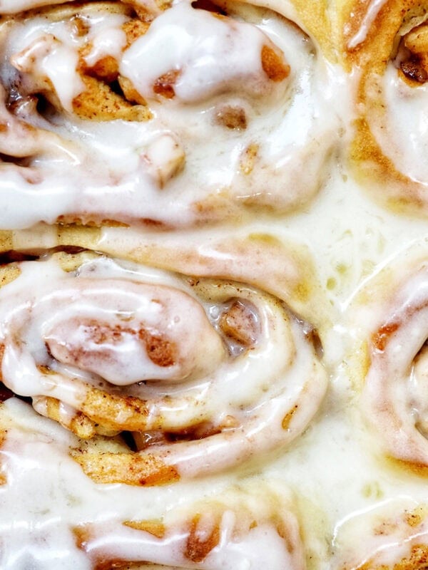 apple pie cinnamon rolls.