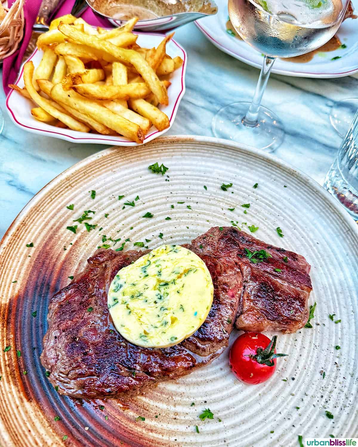 entrecote at cafe de la mairie in montpellier, france