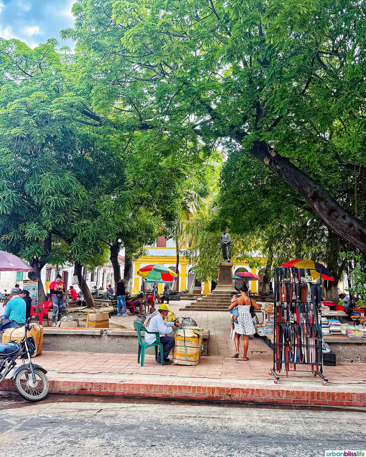 town plaza in Santa Cruz de Mompox, Colombia.