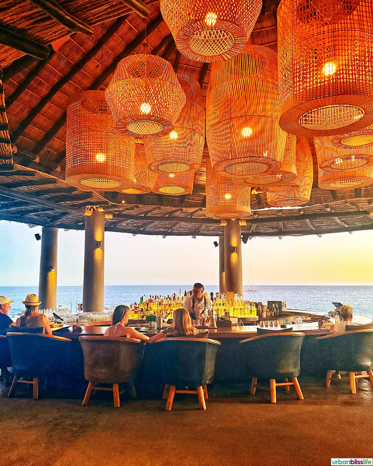Cocina del Mar restaurant bar.