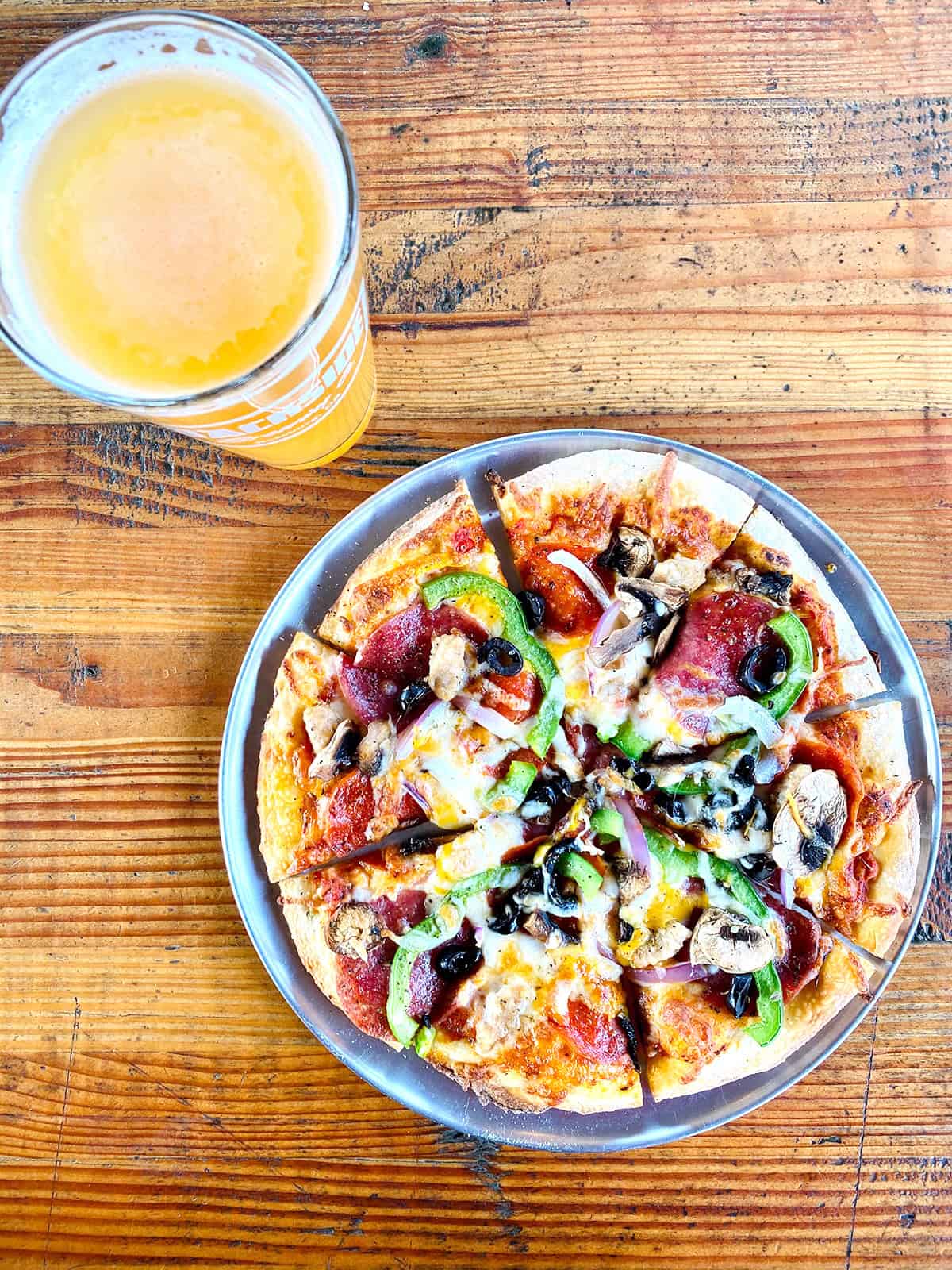 beer with pizza