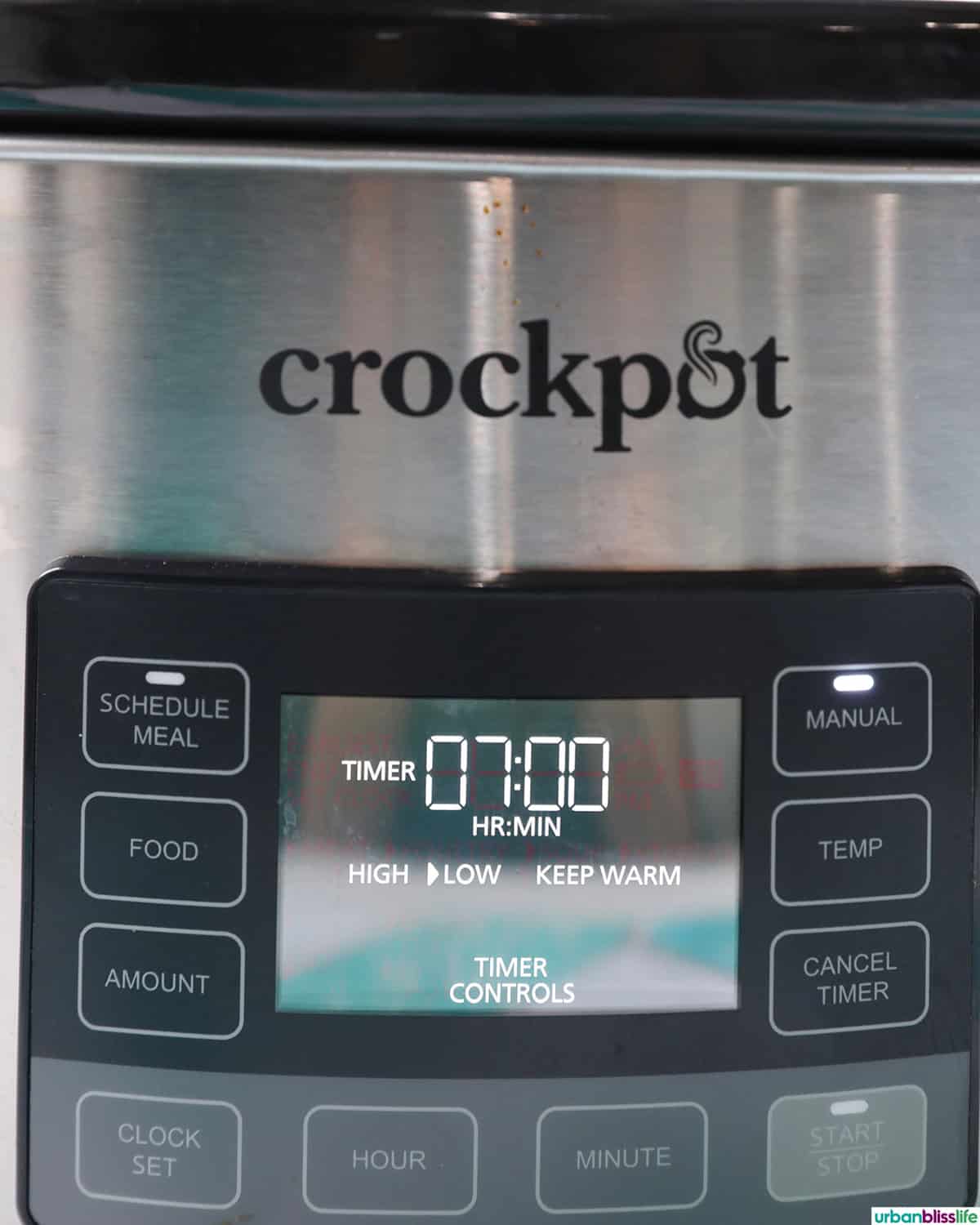 cockpot slow cooker set to 7 hours.
